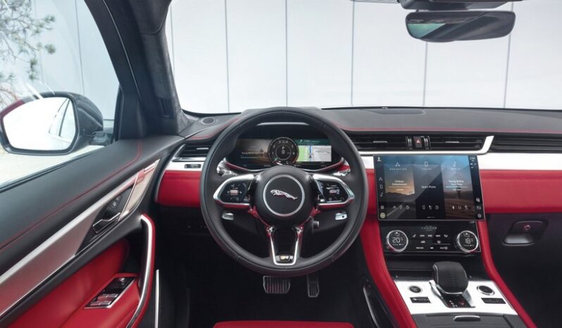 Jaguar F-Pace híbrido enchufable lleno