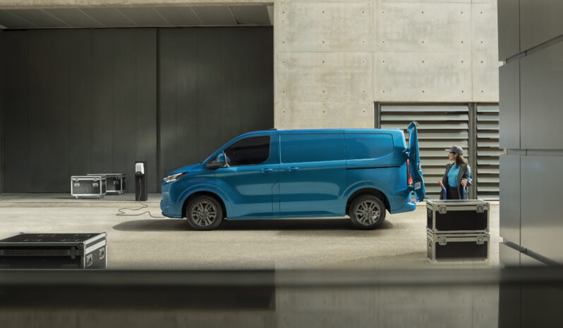 Ford E-Transit Custom lleno