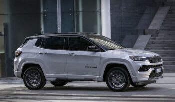 Jeep Compass 4xe lleno