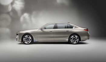 BMW i7 lleno