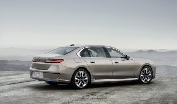 BMW i7 lleno