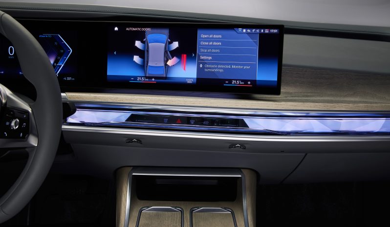 BMW i7 lleno