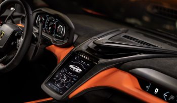 Lamborghini Revuelto lleno