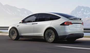 Tesla Model X lleno