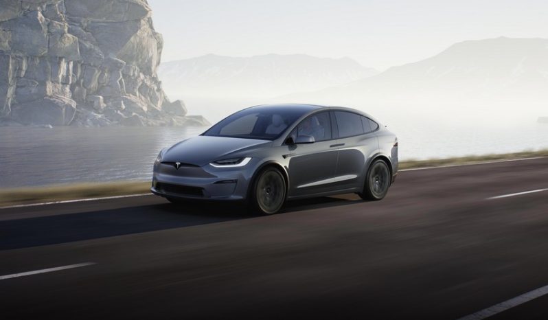 Tesla Model X lleno