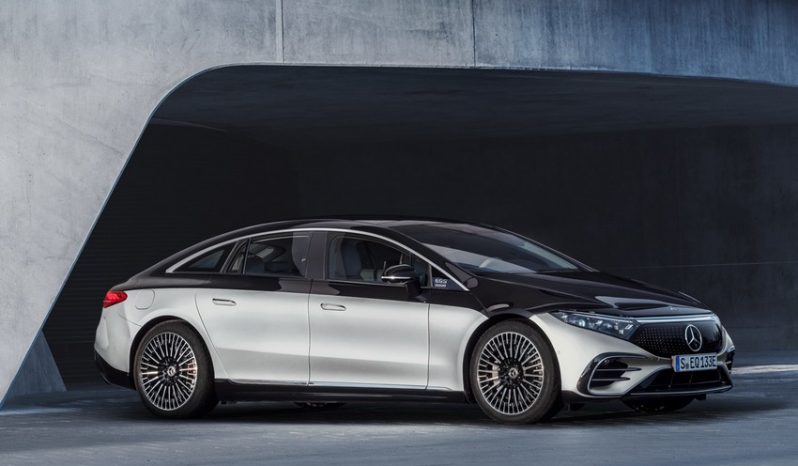 Mercedes EQS lleno