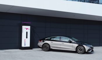 Mercedes EQS lleno
