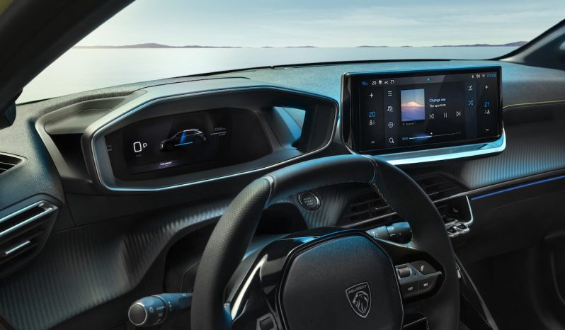 Peugeot E-208 lleno