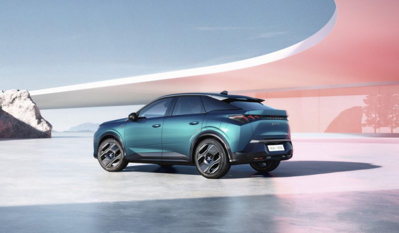Peugeot E-3008 lleno