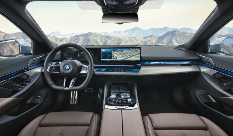 BMW i5 lleno