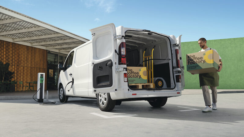 Renault Trafic E-Tech lleno