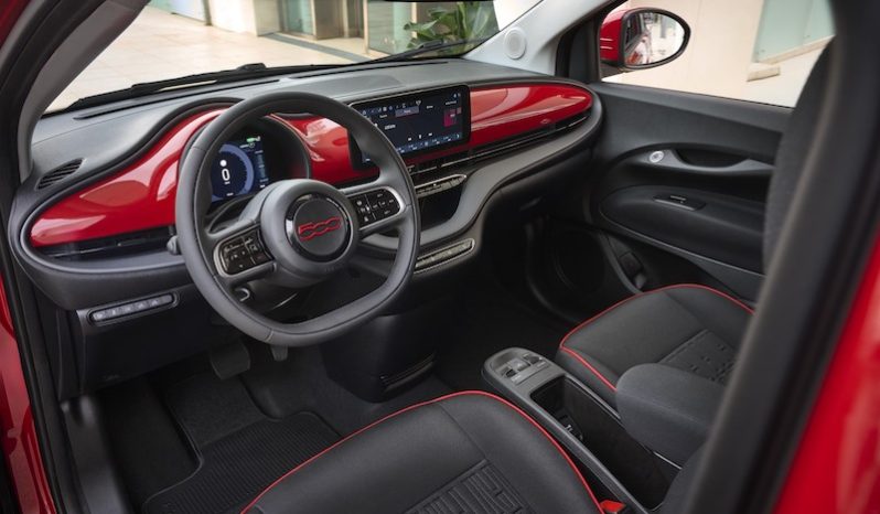Fiat 500e lleno