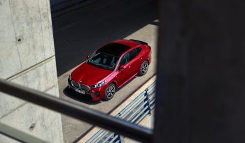 BMW iX2 lleno