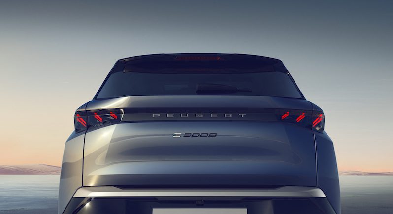 Peugeot E-5008 lleno