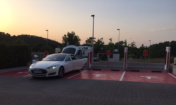 Supercargador de Tesla en España (Lleida)