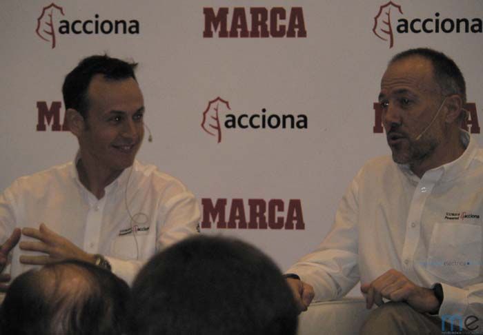 Agustín Payá y Albert Bosch durante la presentación del Dakar 2015