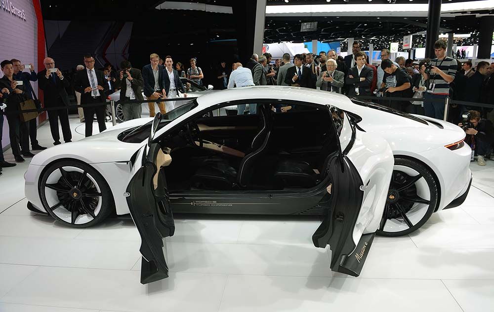 Porche Mission E