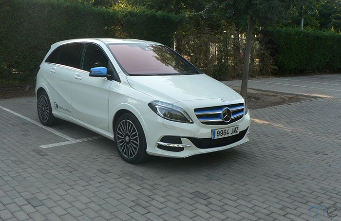 MERCEDES CLASE B 250e-EXTERIOR