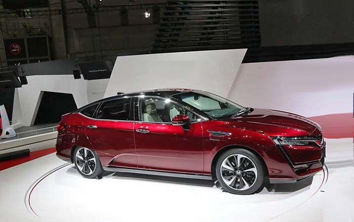 Honda Clarity híbrido enchufable en el Salón de Nueva York 2017