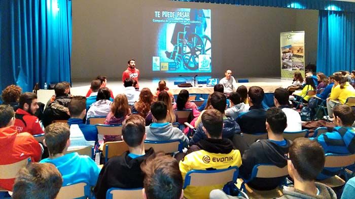 Conferencia TE PUEDE PASAR en Baena