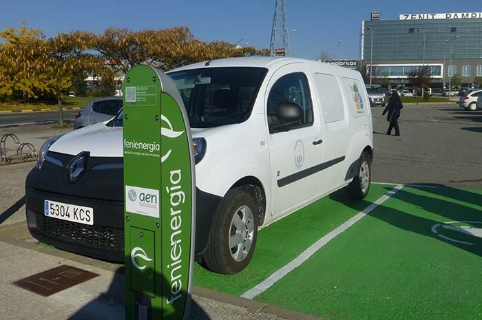 Feníe Energía inaugura un nuevo punto de recarga en Navarra