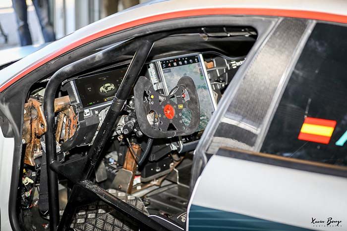 Interior del Telsa Model S de Electric GT