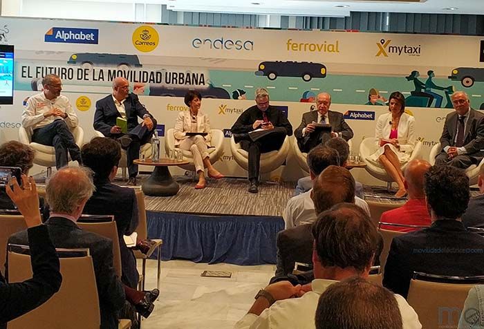 Mesa sobre las Iniciativas de movilidad inteligente e interoperabilidad de los modos de transporte