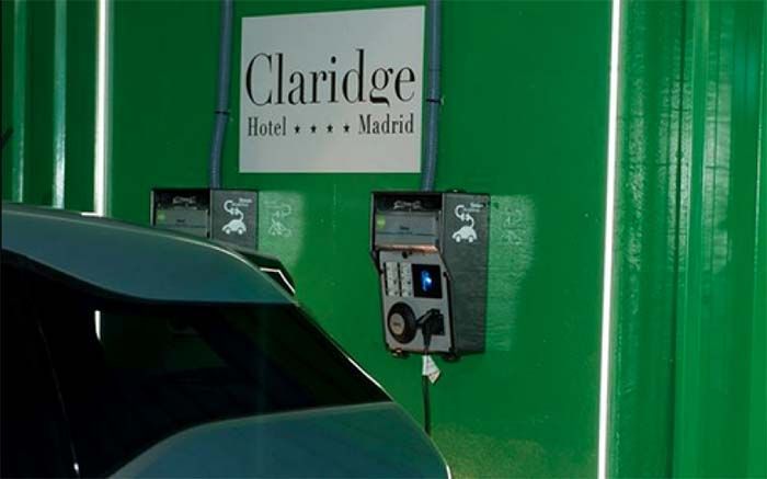Puntos de recarga en el Hotel Claridge de Madrid