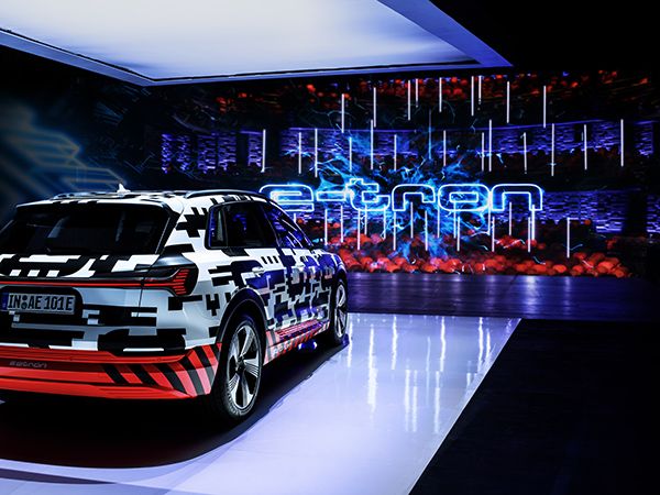 Exterior camuflado del Audi e-tron