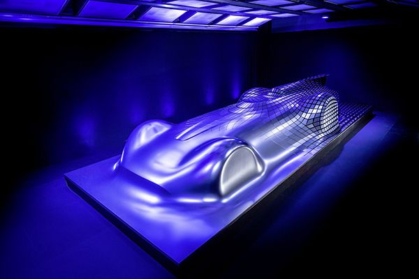 Mercedes Sculpture Aesthetics Progressive Luxury