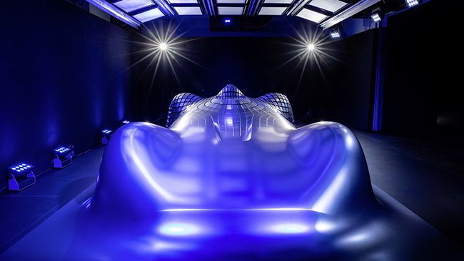 Mercedes Sculpture Aesthetics Progressive Luxury