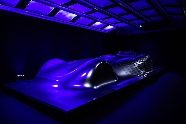 Mercedes Sculpture Aesthetics Progressive Luxury