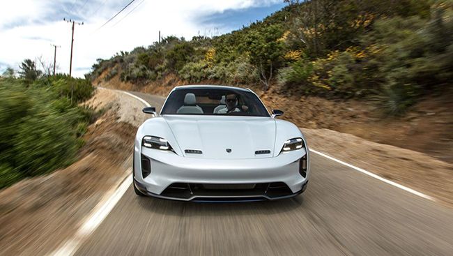 Porsche Mission E Cross Turismo