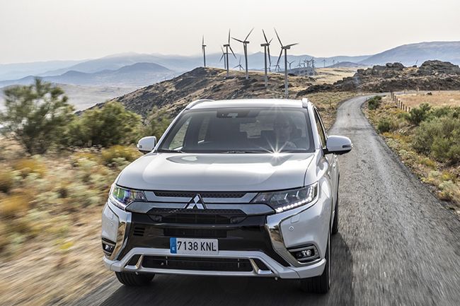 Nuevo y mejorado Mitsubishi Outlander PHEV 19