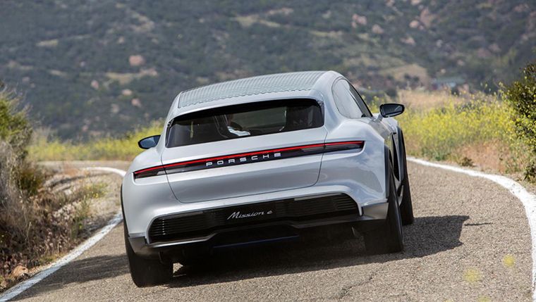 Mission E Cross Turismo