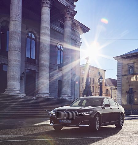 Los nuevos BMW 745 híbrido-enchufables tiene una batería de mayor capacidad que mejora su autonomía