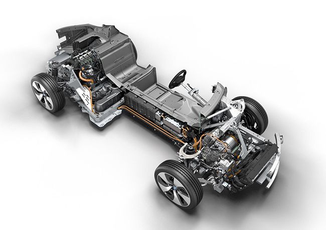 La evolución de la tecnología híbrido-enchufable de BMW Group ha ido beneficiando a la gama de vehículos PHEV de la marca.