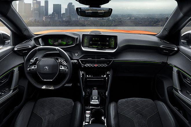 Incorpora el Peugeot i-Cockpit® 3D, una innovación que facilita la conducción y la seguridad.