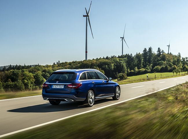Mercedes-Benz C 300 de estate.