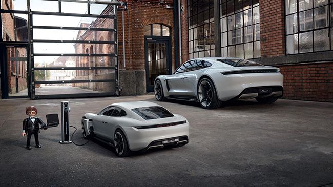 El Mission E es el prototipo del Porsche Taycan, el primer deportivo eléctrico de la marca.
