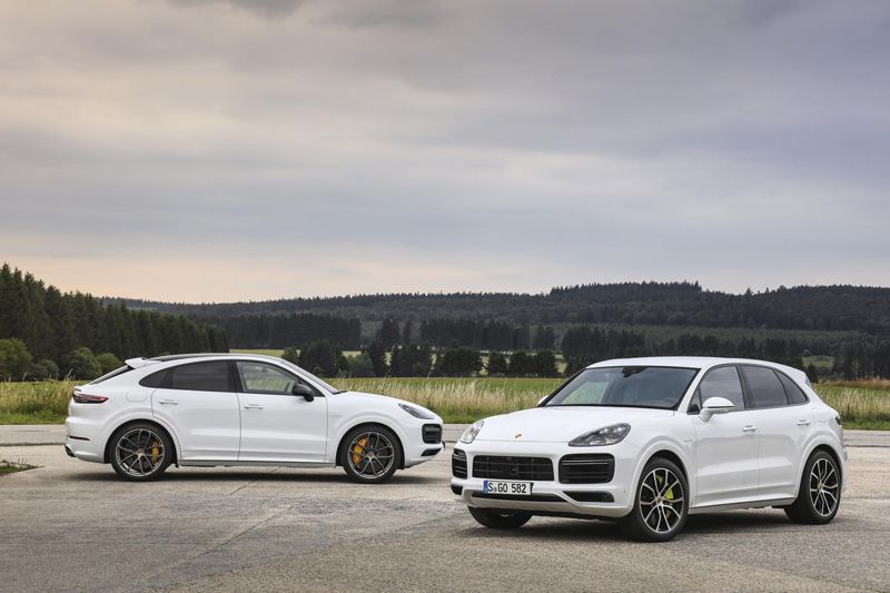 El SUV de Porsche ya tiene versión híbrido-enchufable. El Porsche Cayenne PHEV puede hacer 40 km en modo eléctrico.