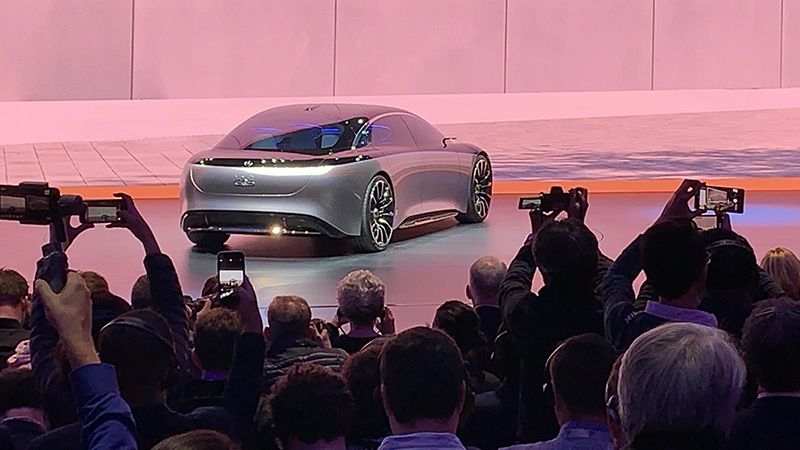 Elegancia, lujo, armonía, dinamismo... Un diseño atractivo para los nuevos VE de Mercedes.