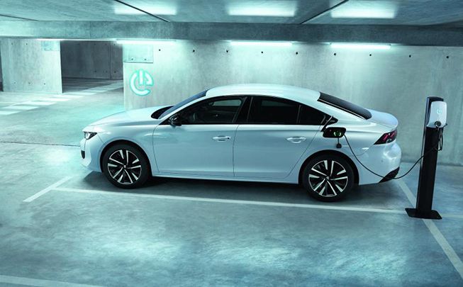 Los nuevos 508 Hybrid y SW Hybrid, en versión PHEV, son parte de la estrategia de Peugeot de ofrecer una versión electrificada en cada nuevo lanzamiento.