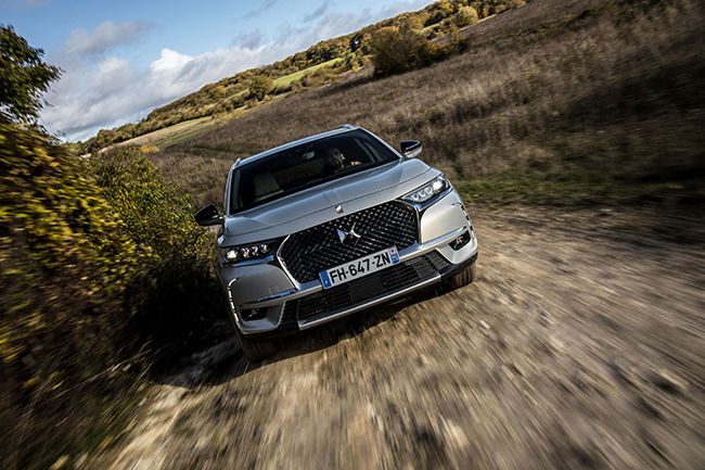 EL SUV incorpora llantas de 19 pulgadas.