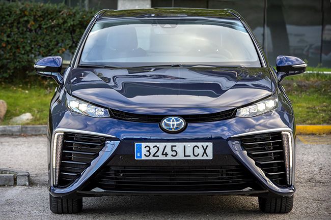 Así es el nuevo Toyota Mirai de hidrógeno.