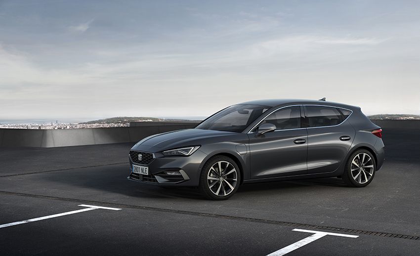 La cuarta generación del SEAT León incorpora un a versión híbrida enchufable.