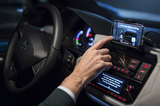 Un punto a favor para conducir un coche eléctrico es la cada día mayor autonomía que ofrecen.