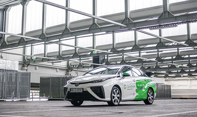 El Mirai de pila de combustible es una berlina que lo único que emite es vapor de agua.