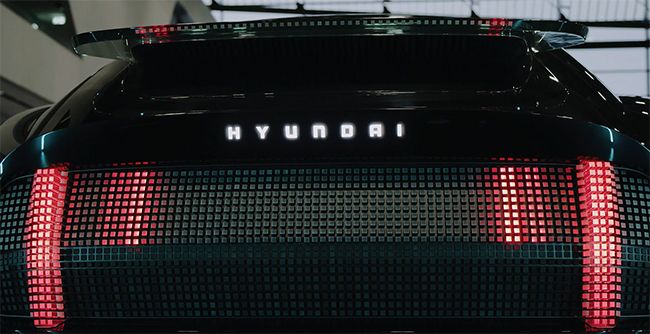 Parte trasera del Hyundai Prophecy.