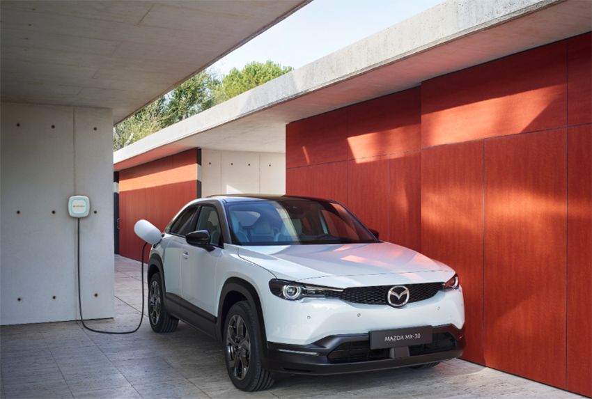 El nuevo Mazda MX-30 ha iniciado su producción en Japón. Llegará a Europa a partir del otoño.